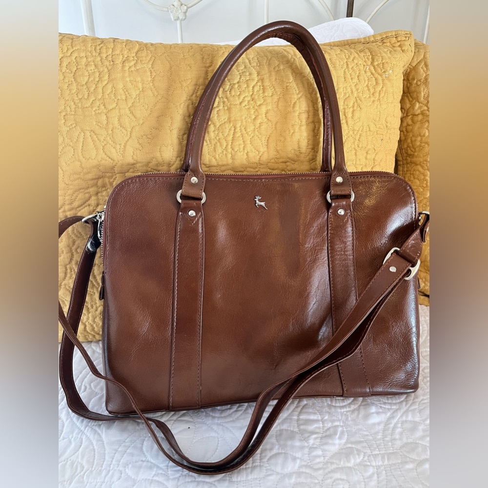 Genuine Leather Ashwood Gina Bridge Messenger Tote. Like New.